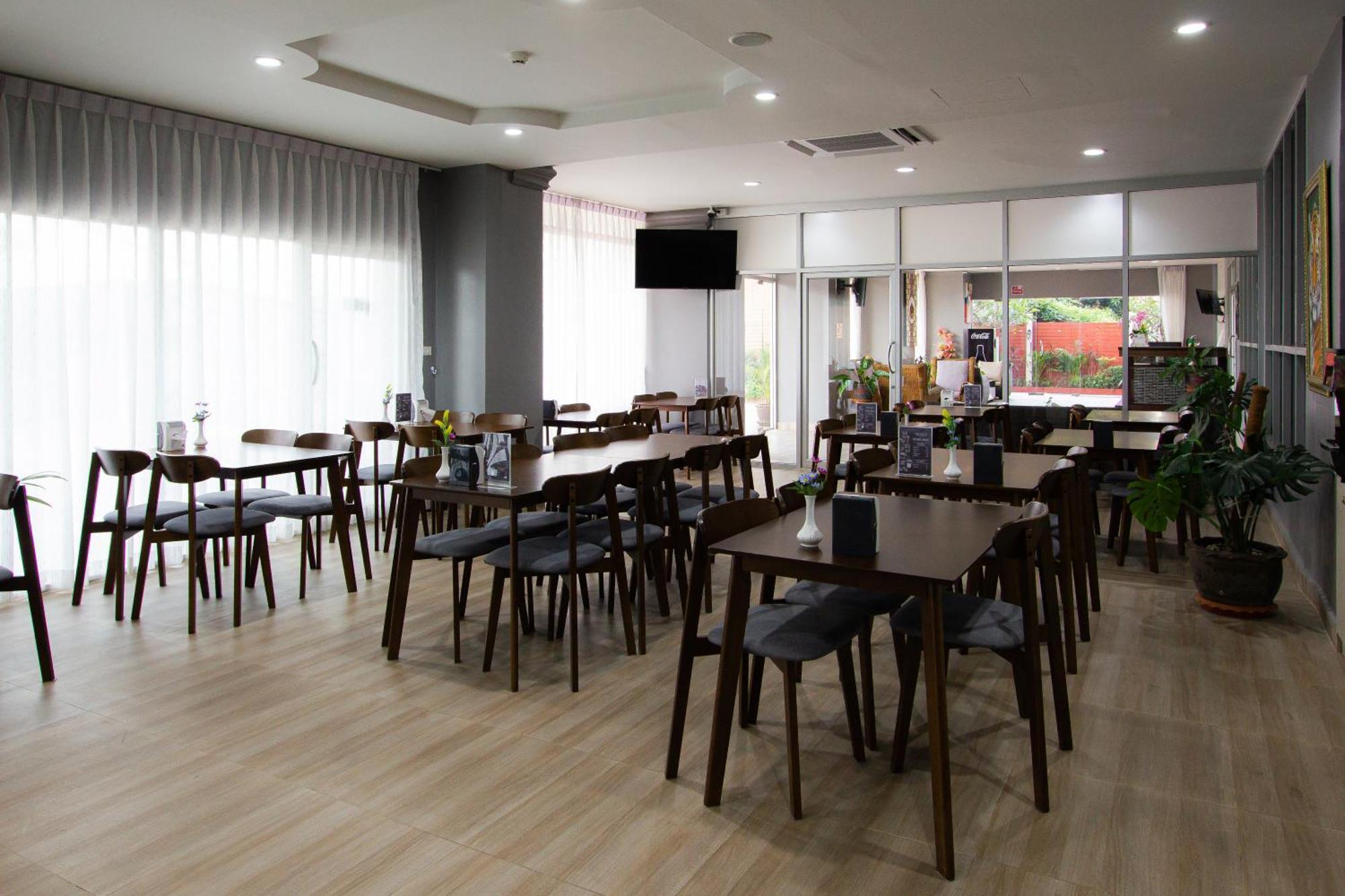 Valhalla Pattaya Hotel Jomtien Beach Esterno foto