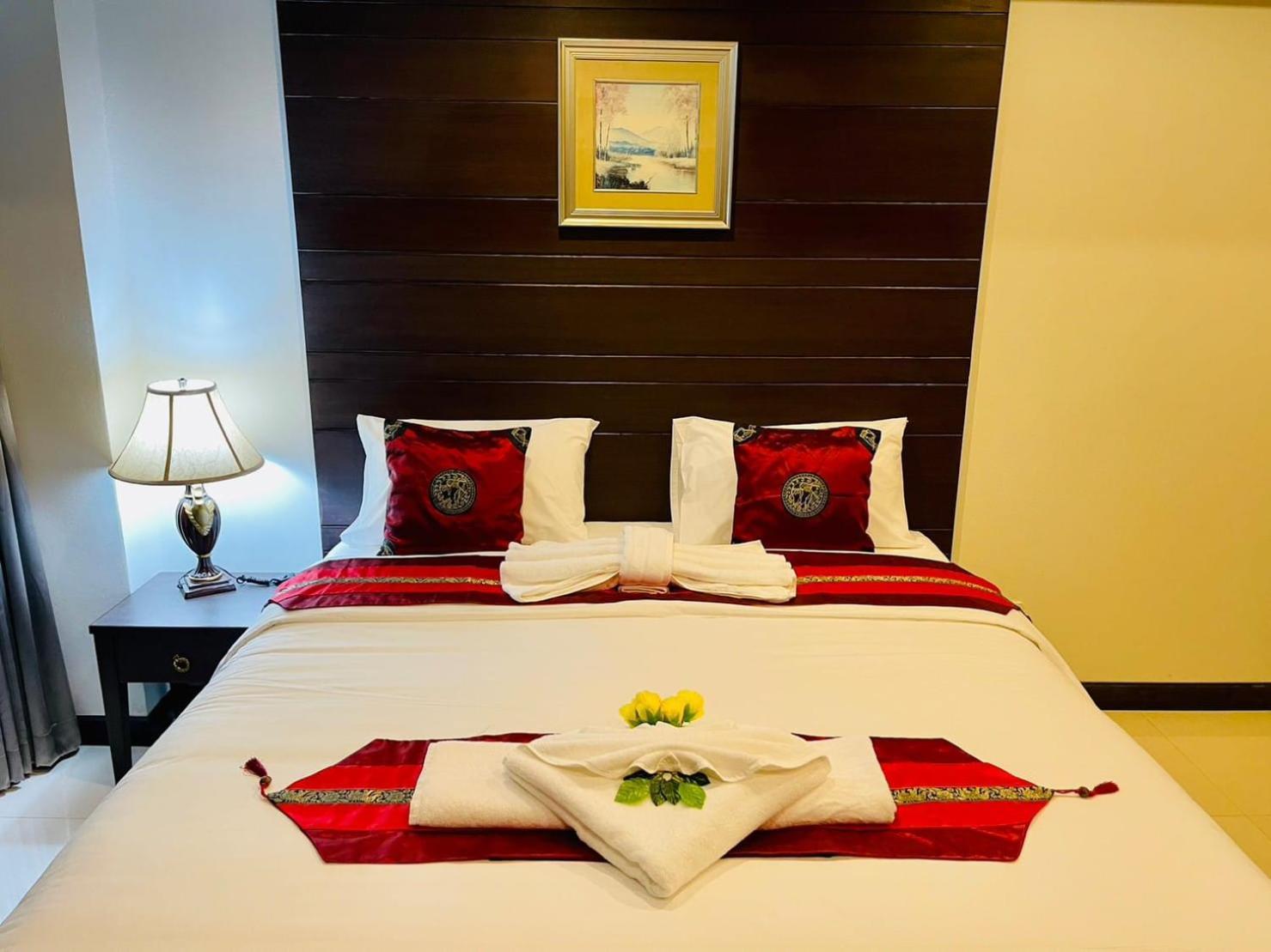 Valhalla Pattaya Hotel Jomtien Beach Esterno foto