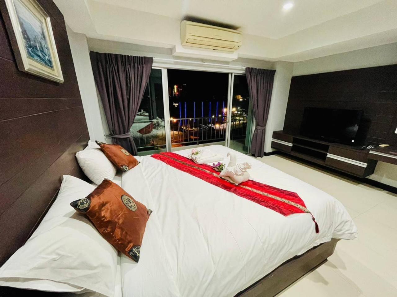 Valhalla Pattaya Hotel Jomtien Beach Esterno foto